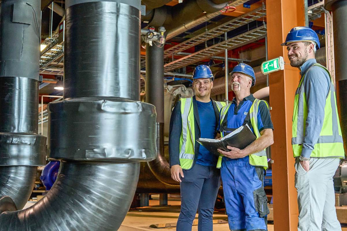 In totaal hebben vijf werknemers van het isolatiebedrijf ongeveer 800 m² AF/ArmaFlex-platen en afdekmateriaal geïnstalleerd.